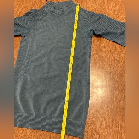 Lululemon Keep The Heat Thermal Long Sleeve Size Small / Medium Petrol Blue - Picture 5 of 5